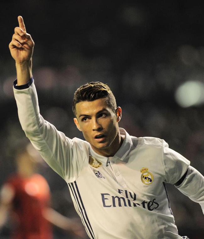 赛场上夺得 赛场上夺得