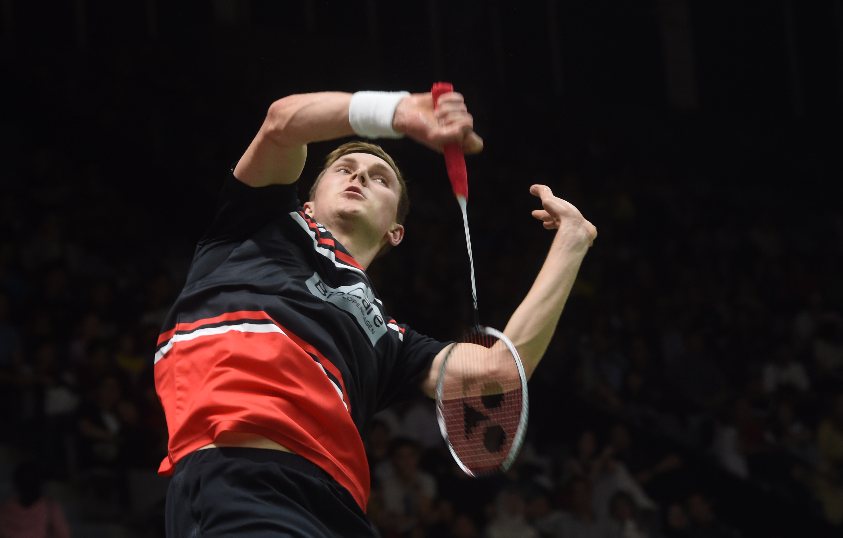 他直接或间 他直接或间