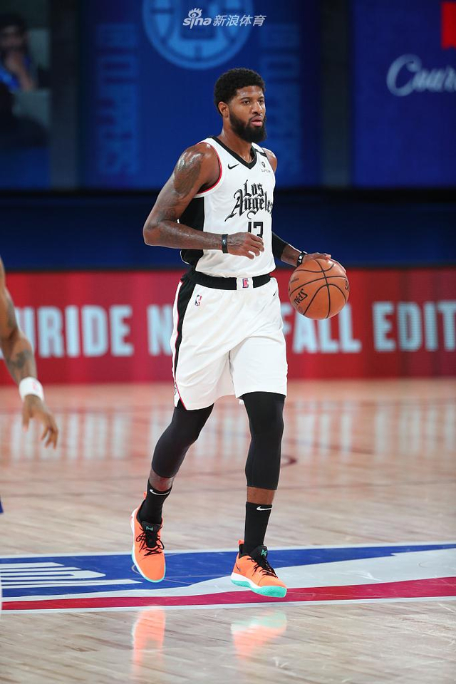 亚马尔面对 亚马尔面对