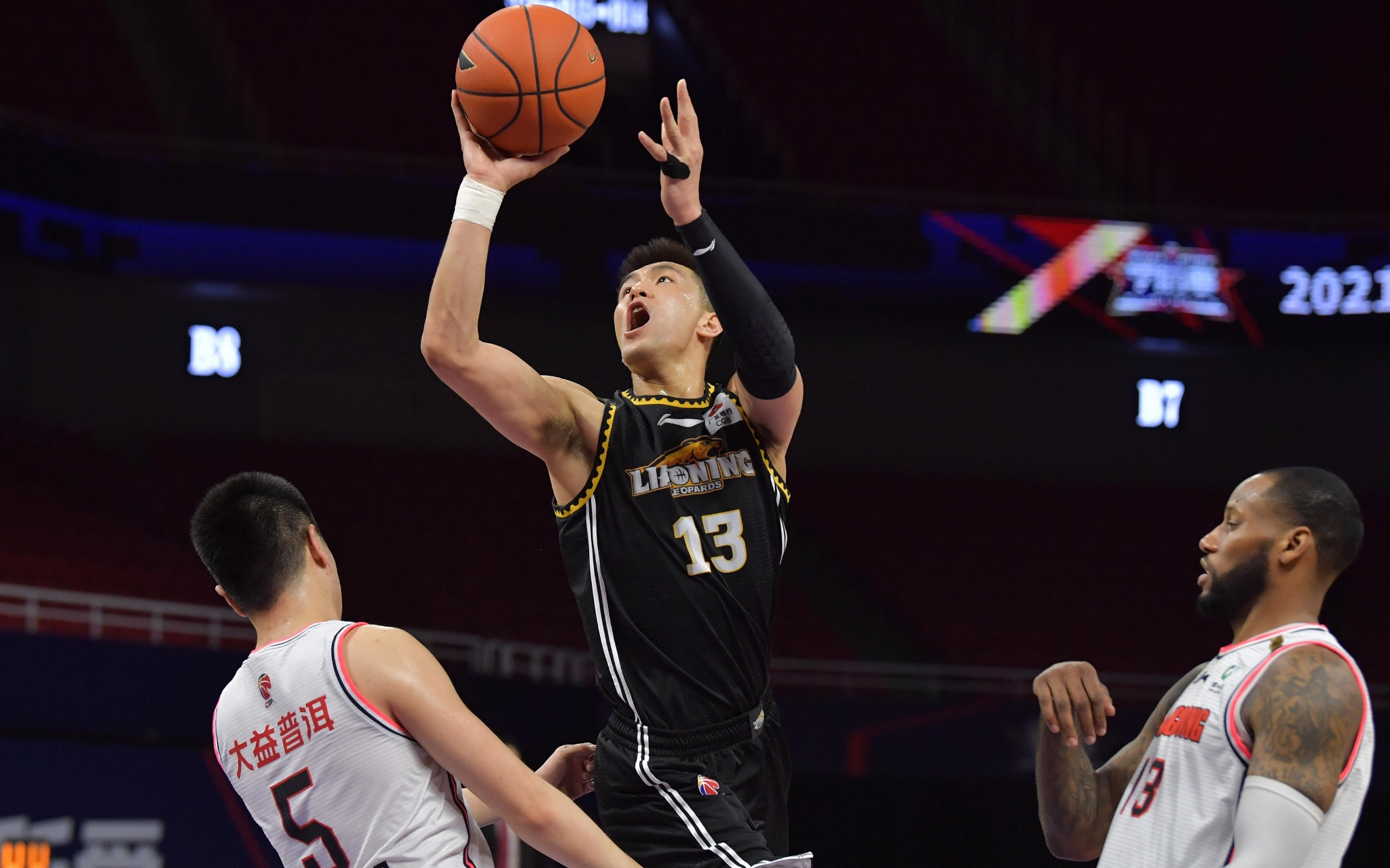 之间的合作 之间的合作