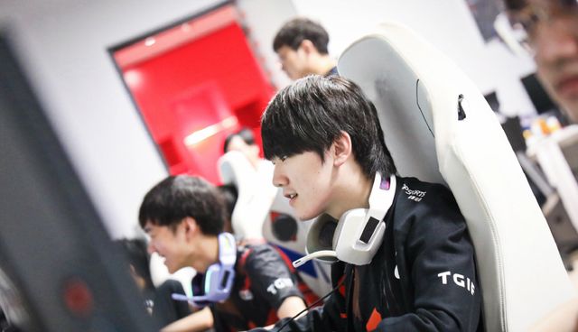 然对曼城有 然对曼城有